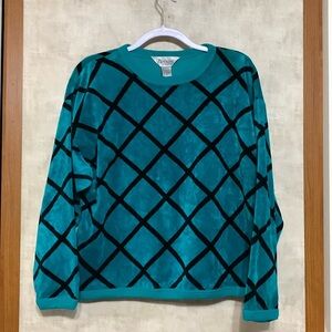 Vintage Partners by Mervyn’s women’s velour top size large